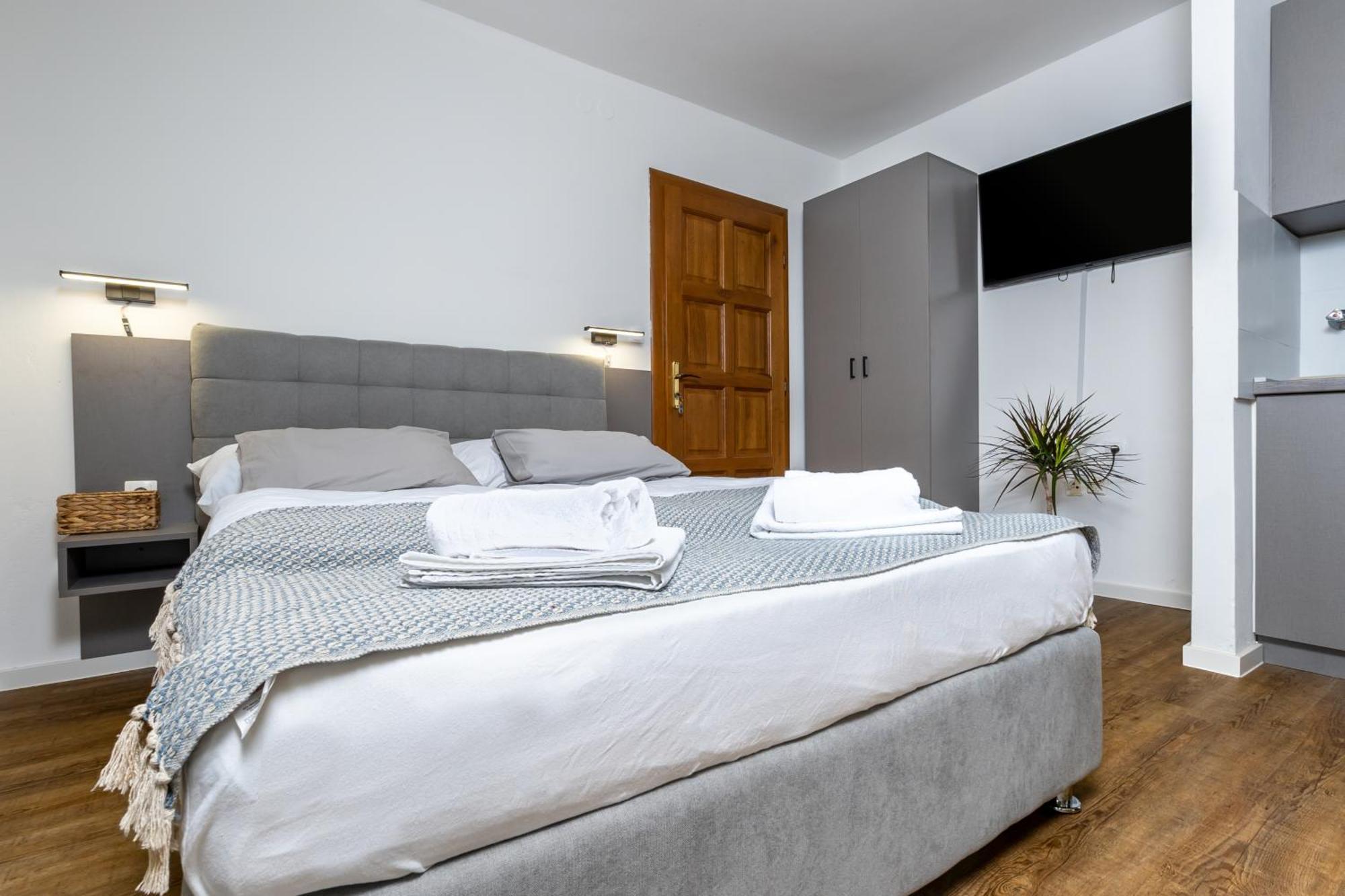 Apartments Dida Sime 斯塔利格拉德-帕克利尼卡 外观 照片
